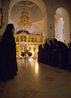 Полунощница в монастыре